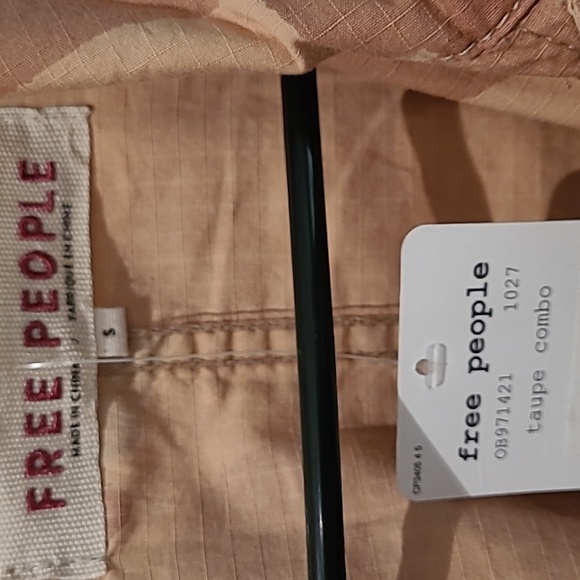 Free People light jacket - Picture 3 of 3